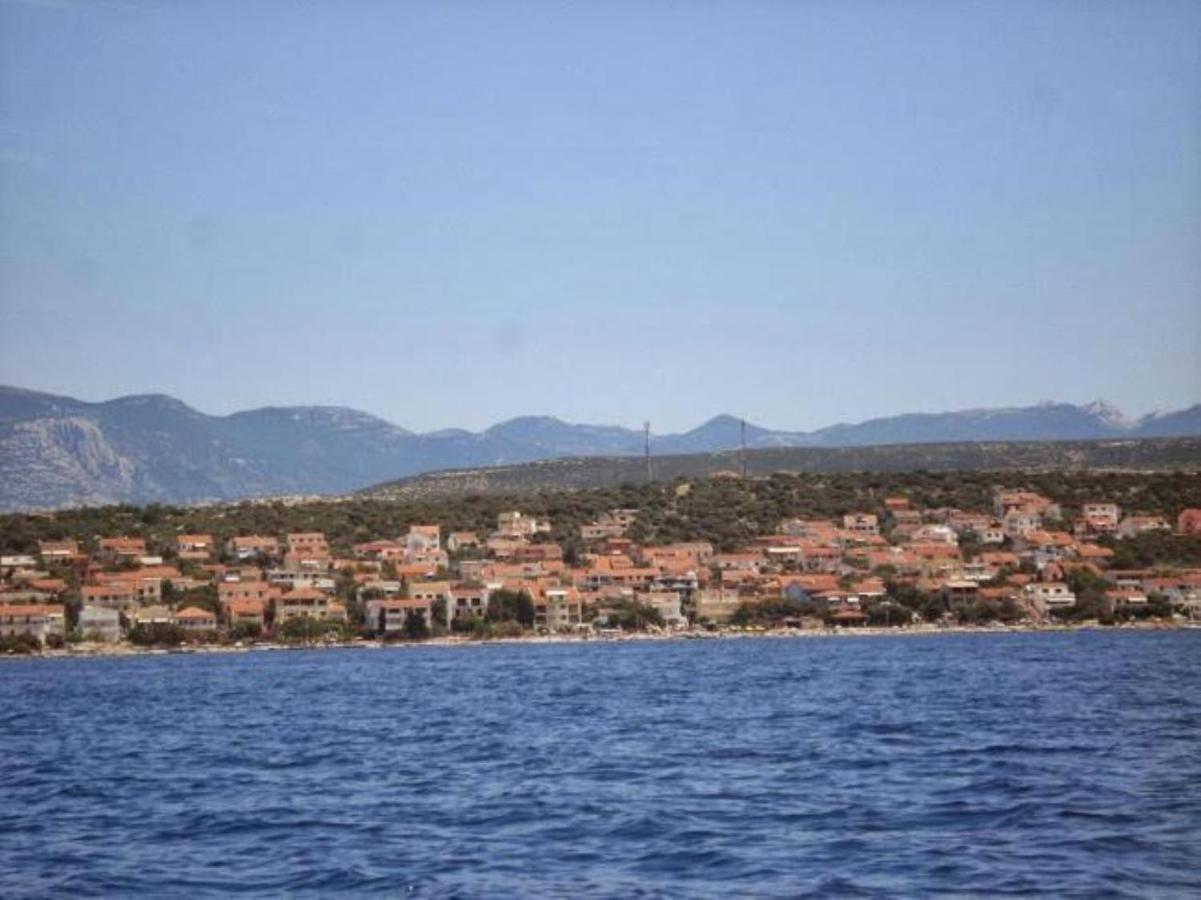 Apartments Besedic Mandre Buitenkant foto